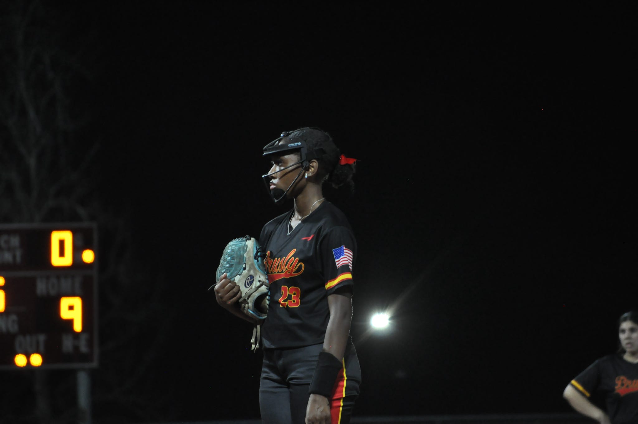 Skye Hebert in the circle preparing to deliver